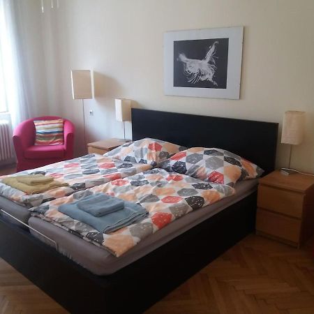 Geraeumige Zentrumsnahe Altbauwohnung Wien Eksteriør billede