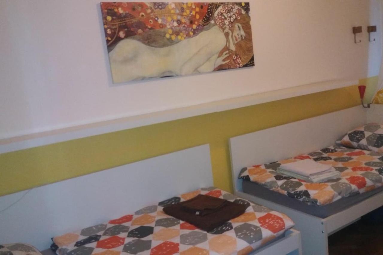 Geraeumige Zentrumsnahe Altbauwohnung Wien Eksteriør billede